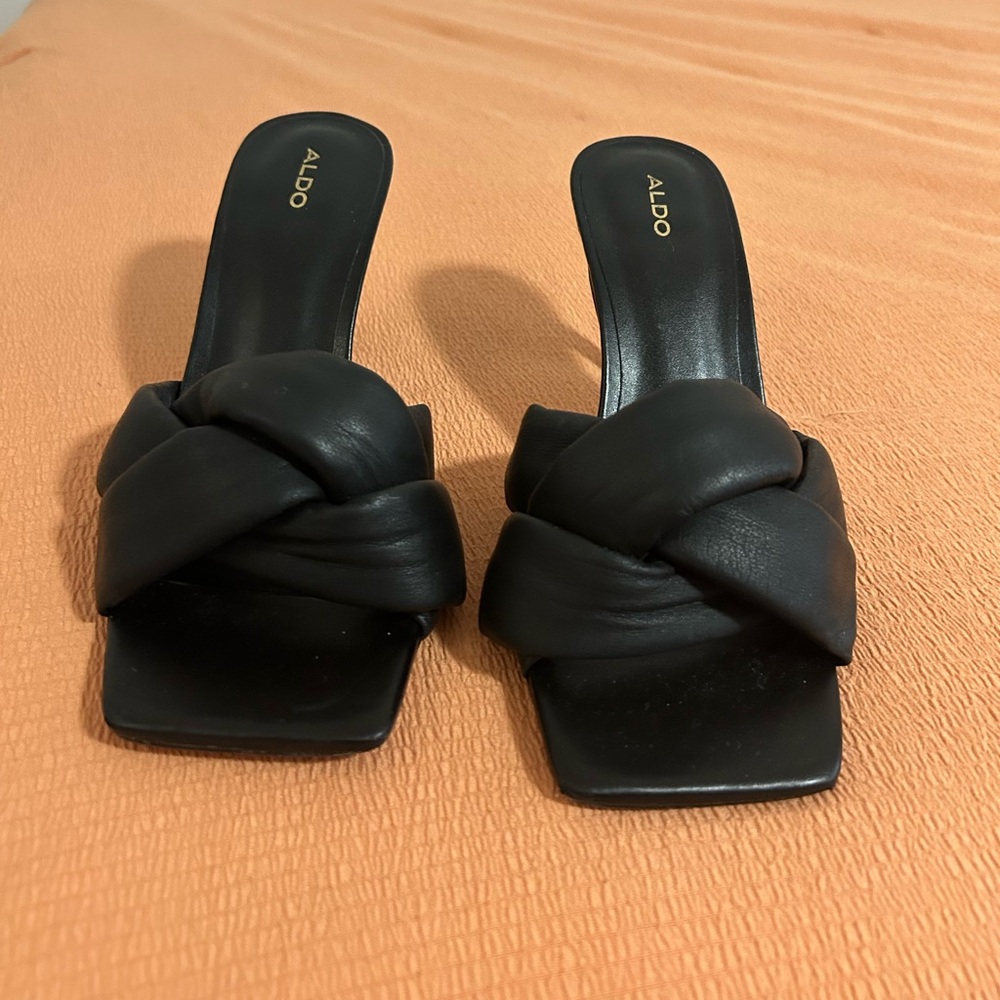 Aldo 3 in heels size 7 square toe with thick woven strap in black
